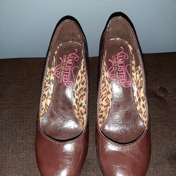 Size 6.5 Unlisted by Kenneth Cole brown platform heels - Picture 2 of 3